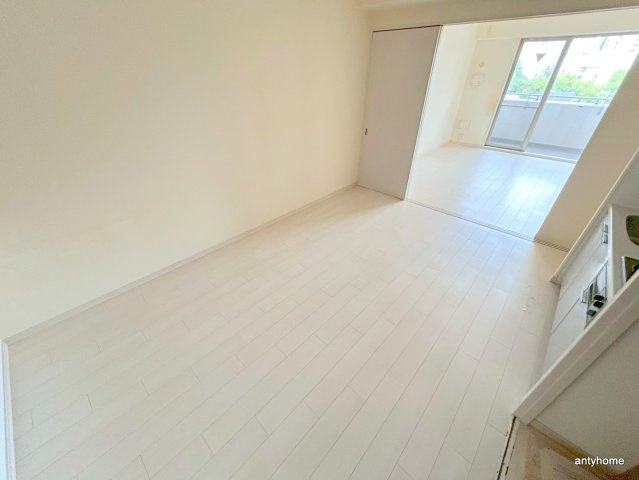 S-RESIDENCE学園坂　仲介手数料無料の居間・リビング