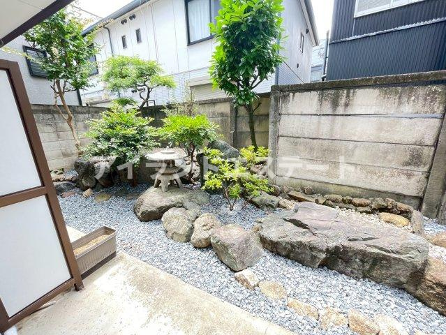 グリーンヒルズ　陽当たり良好　バストイレ別　宅配BOXのバルコニー