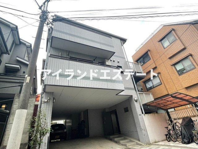 グリーンヒルズ　陽当たり良好　バストイレ別　宅配BOXの外観