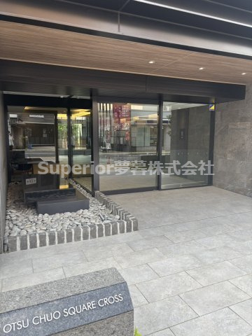 【中古マンション】シャリエ大津中央スクエアクロスのエントランス