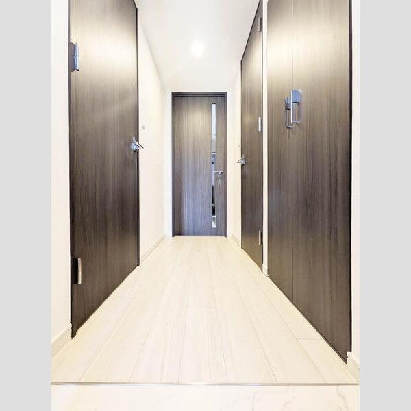 S-RESIDENCE千里丘の玄関