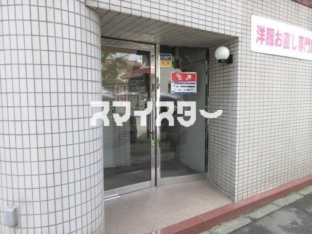 八王子南口センタービルのエントランス