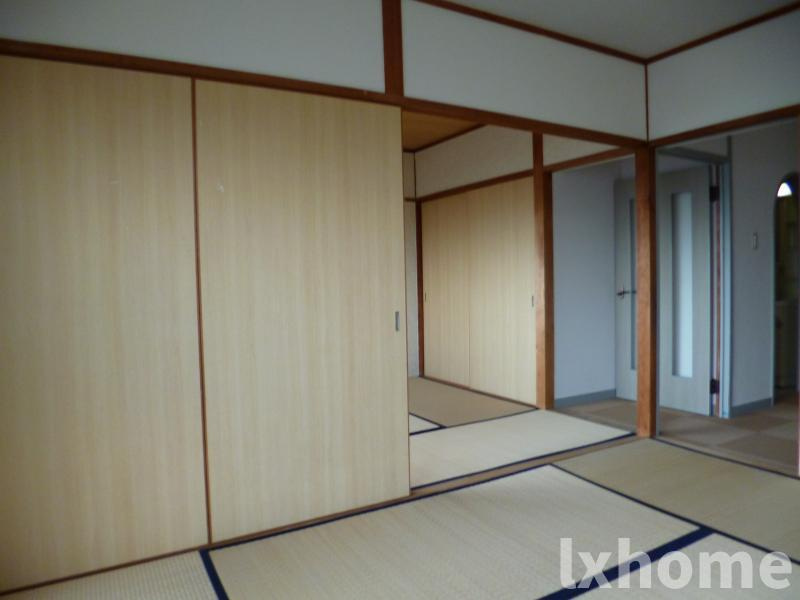 春日マンションの和室