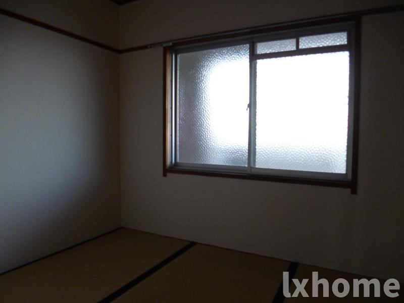 春日マンションの和室