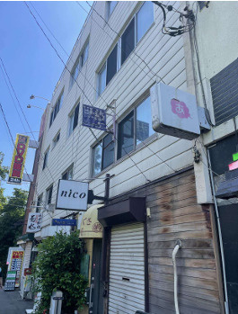 新宿区高田馬場２丁目の店舗一部