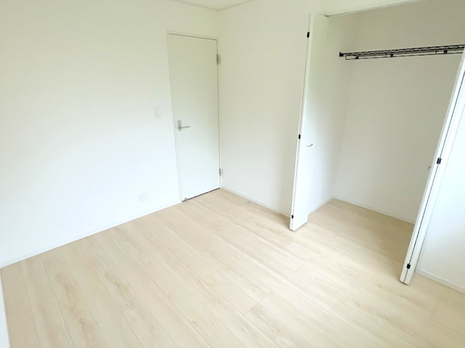 【洋室】 | 富士見市勝瀬　新築一戸建住宅　全1棟　（ふじみ野店） | 居室5.2帖（北西）。子ども部屋などにいかがでしょうか。