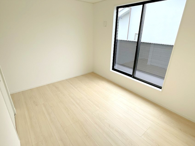 【洋室】 | 富士見市勝瀬　新築一戸建住宅　全1棟　（ふじみ野店） | 居室6.5帖。採光もしっかり取れている間取です。