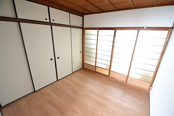高匠マンションの洋室