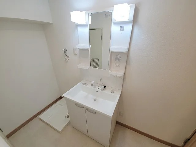 万葉ハイツ元町の洗面所