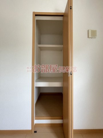キャトルフォイルの収納|こまごまとしたものを収納できそうですね
