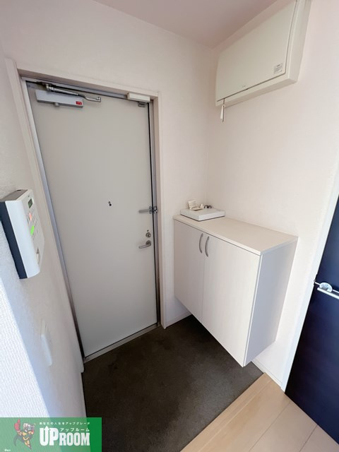 リヴァージュの玄関