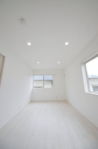 伴東三丁目の洋室|全居室収納スペース有、お部屋が広く綺麗に使えます
