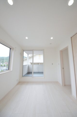 伴東三丁目の洋室|全居室収納スペース有、お部屋が広く綺麗に使えます