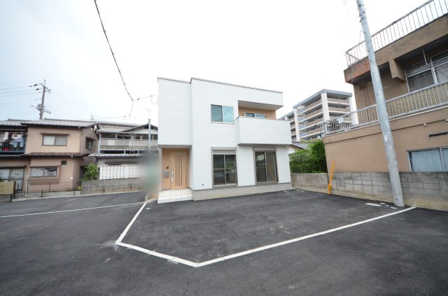 西原二丁目の外観|AL祇園新橋北駅徒歩7分
駐車は2台可能です