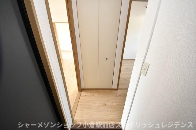 ウィンディア蜷田　A棟の玄関