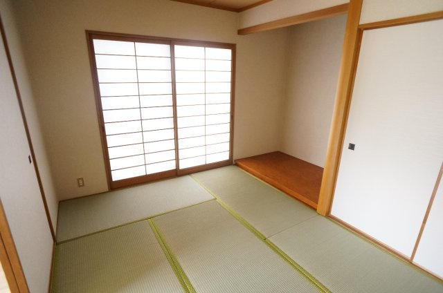 奈良市神功５丁目の一戸建て