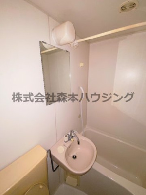【洗面所】 | 　グリーンプラザ | 洗面所です