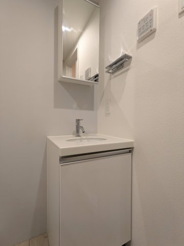 スカイヒルズ白山の独立洗面台
