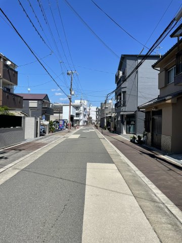 【前面道路含む現地写真】
