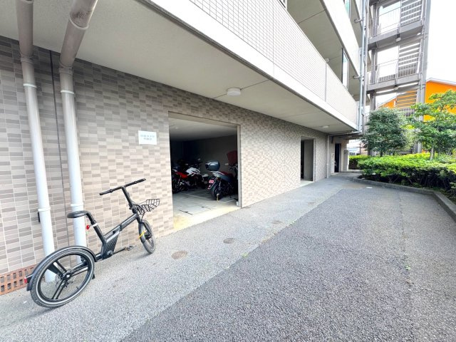 ベルドゥムール草加中央東の駐輪場|駐輪場