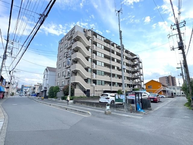 ベルドゥムール草加中央東の外観|落ち着いた雰囲気の外観です
