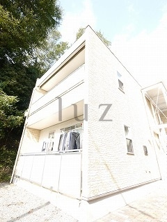 リブリHugel山手の外観