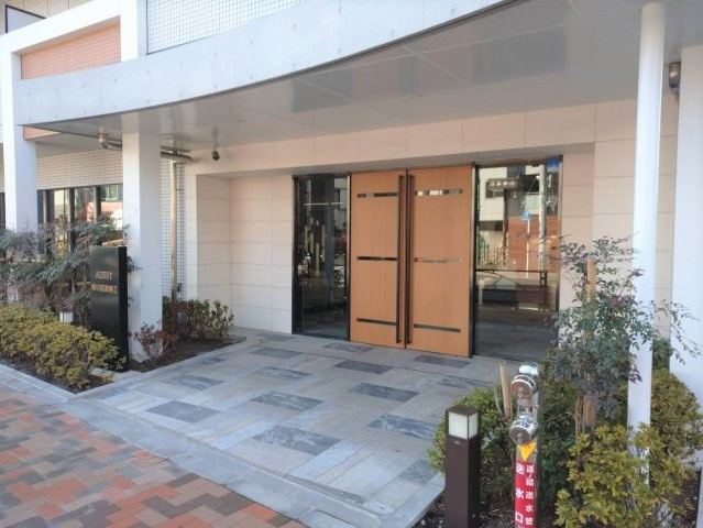 アゼスト堀切菖蒲園Ⅱのエントランス