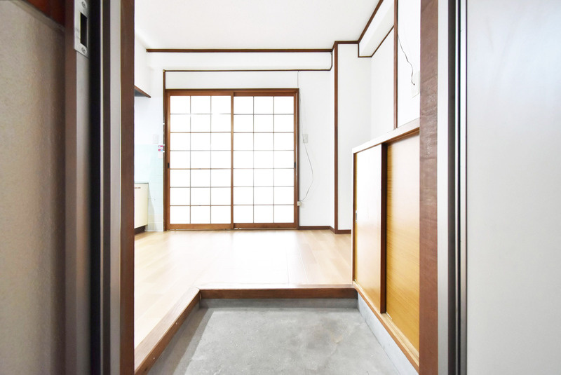 筑紫野市大字筑紫の賃貸マンションのエントランス
