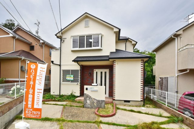 西宮市仁川町6丁目中古戸建｜4LDK＋駐車2台可の外観|閑静な住宅地、駐車2台可。リフォーム完了済みですのでいつでも室内を見学して頂けます。見学をご希望の方はお気軽にお問い合わせください。