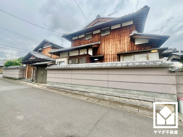 伏見区深草大亀谷安信町の外観