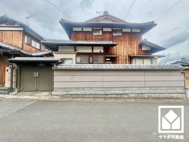 伏見区深草大亀谷安信町の外観