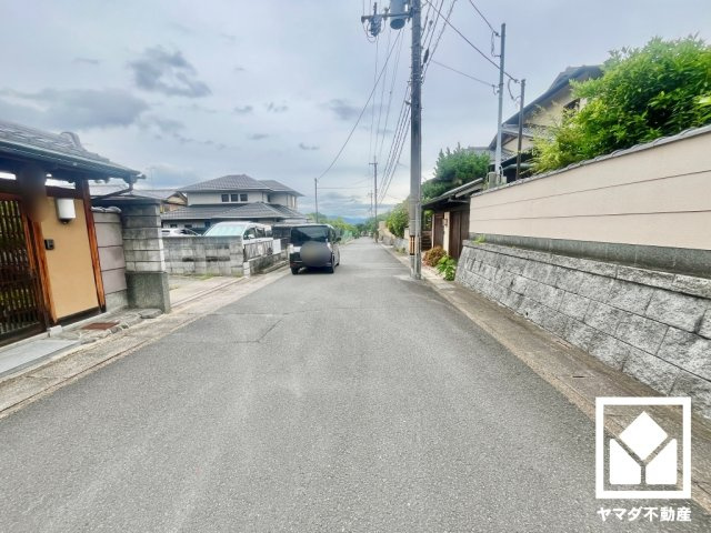 伏見区深草大亀谷安信町の前面道路含む現地写真