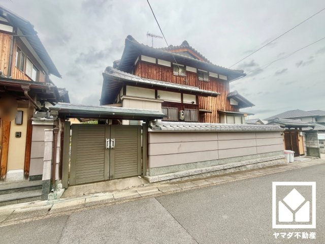 伏見区深草大亀谷安信町の外観