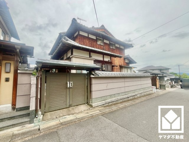 伏見区深草大亀谷安信町の外観