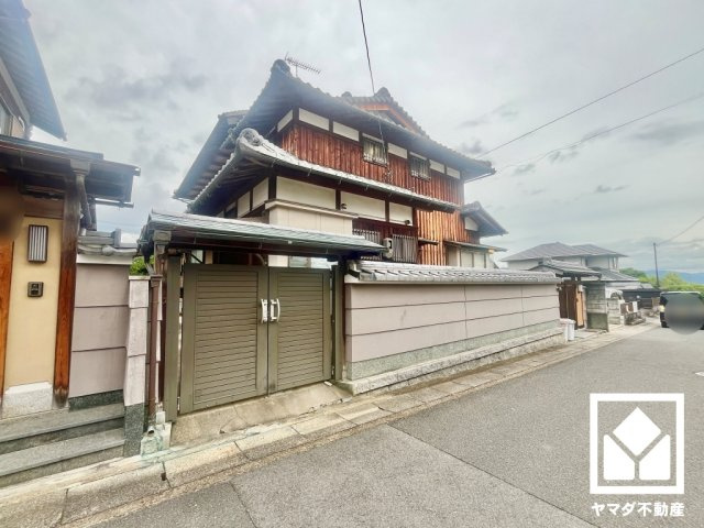 伏見区深草大亀谷安信町の外観