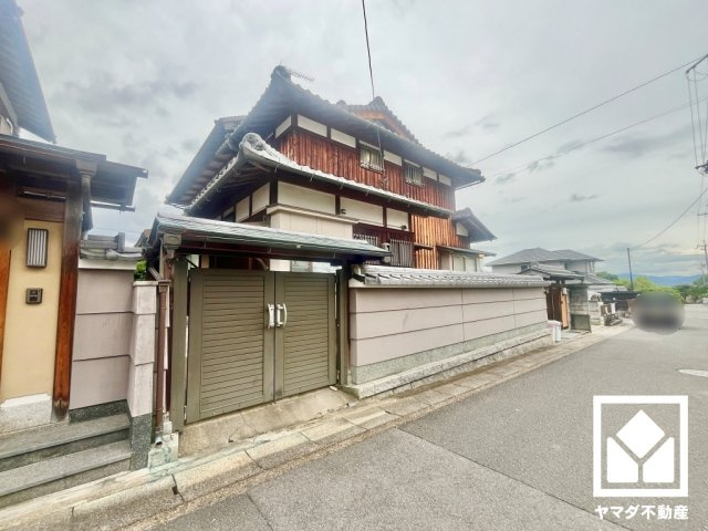 伏見区深草大亀谷安信町の外観