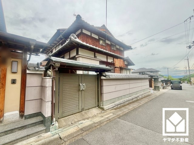 伏見区深草大亀谷安信町の外観