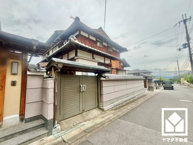伏見区深草大亀谷安信町の外観
