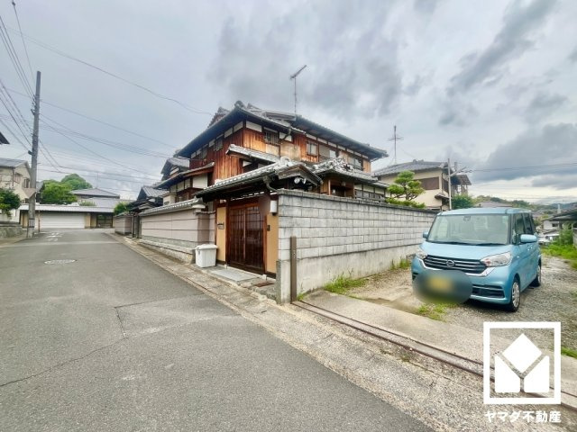 伏見区深草大亀谷安信町の外観