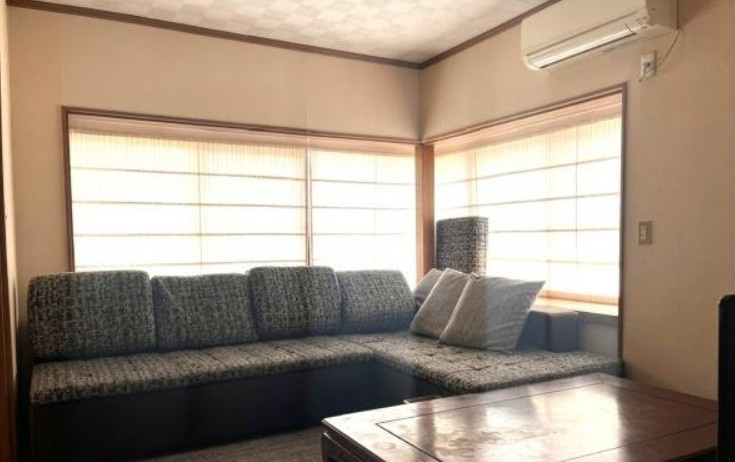 伏見区深草大亀谷安信町の居間・リビング