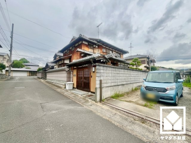 伏見区深草大亀谷安信町の外観