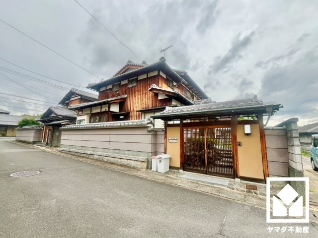 伏見区深草大亀谷安信町の外観