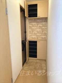 ディアコート壱番館の玄関