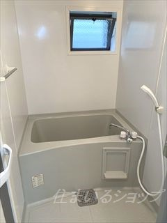 ディアコート壱番館の浴室|窓あり