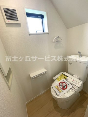 【トイレ】 | 袋井市栄町 新築一戸建て 1号棟 | １階トイレです