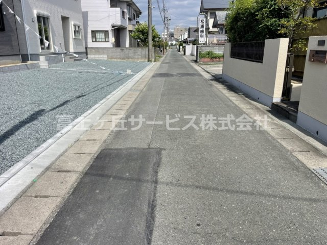 【前面道路含む現地写真】 | 袋井市栄町 新築一戸建て 1号棟 | 前面道路含む現地写真です