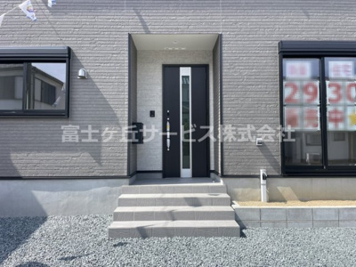 【エントランス】 | 袋井市栄町 新築一戸建て 1号棟 | エントランスです
