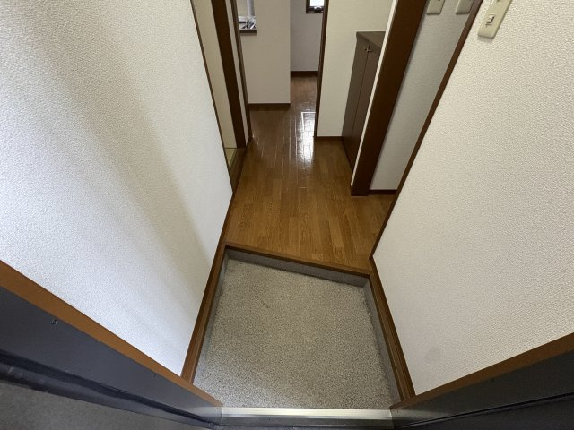 バリュージュ西島Ｂの玄関