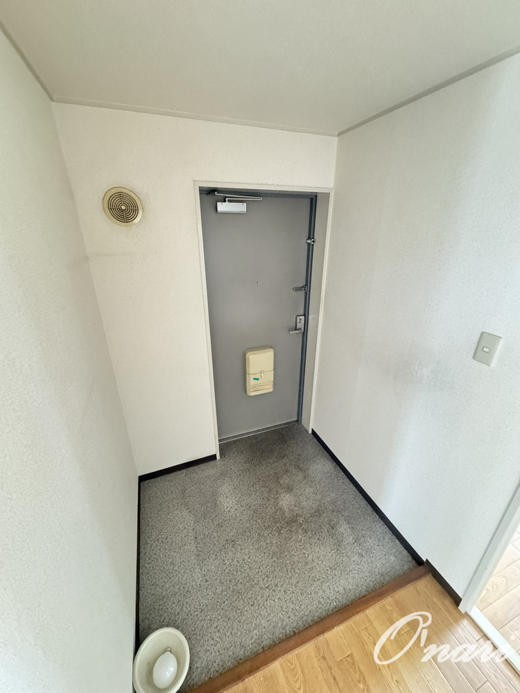 メゾン芝花の玄関