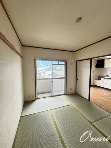 メゾン芝花の和室